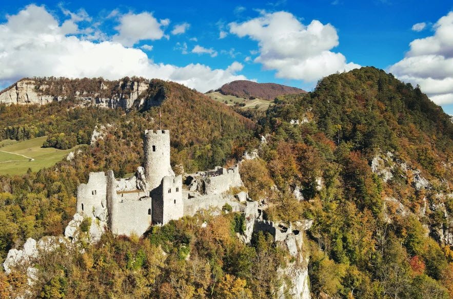 Ruine Schloss Neu-Falkenstein, Balsthal, Switzerland